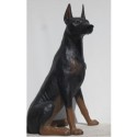 chien dobermann, taille réelle.