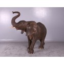 éléphanteau en  résine taille réelle