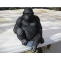 gorille assis  en  resine