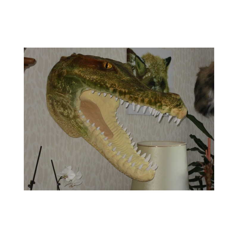statue résine crocodile uni L170cm statue résine crocodile uni L170cm